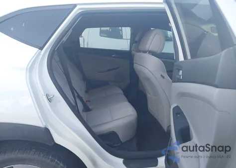 2016 Hyundai Tucson Sport z USA, uszkodzony, nr VIN KM8J33A28GU046946